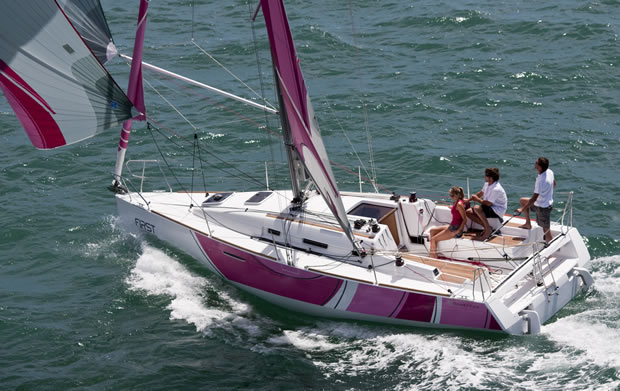 Beneteau First 30 on display at Cowes Week. New twin-ruddered Juan K design ... Beneteau First 30 on display at Cowes Week. New twin-ruddered Juan K design ...