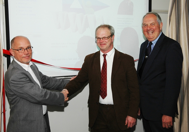 Chris Smith, thedailysail's James Boyd and LSC Commodore David Roache. Note to self: must get longer tie